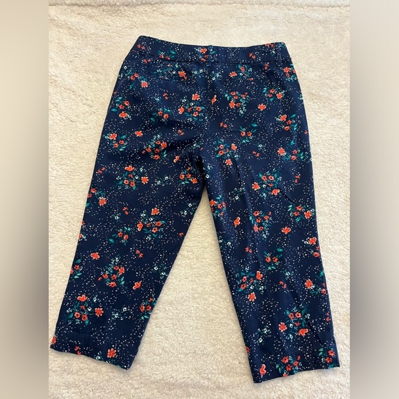 St Johns Bay Floral Print Capri - Picture 7 of 7
